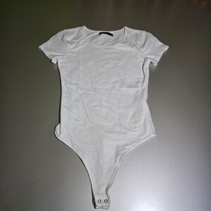 Abercrombie & Fitch White Short Sleeve Bodysuit | Size S